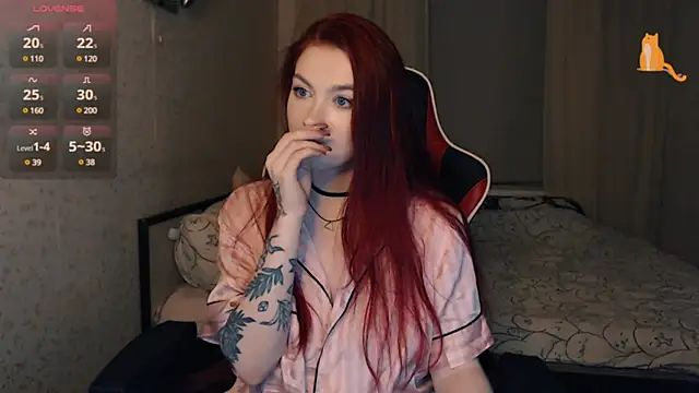 Cute lina online show from January 31, 1:43 am