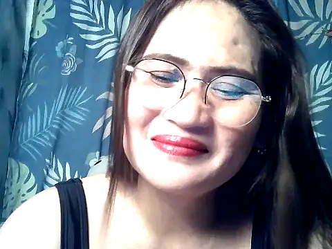 Snapshot of Amazing_Angel22 chatting on December 5, 5:11 pm Amazing Angel22 online show from December 5, 5:11 pm