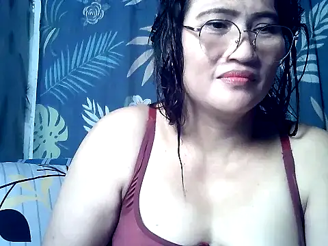 Snapshot of Amazing_Angel22 chatting on October 9, 5:46 pm Amazing Angel22 online show from October 9, 5:46 pm