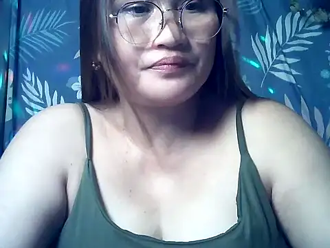 Snapshot of Amazing_Angel22 chatting on May 11, 2:45 pm Amazing Angel22 online show from May 11, 2:45 pm