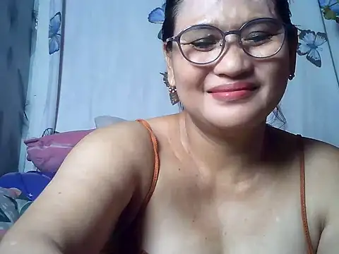 Snapshot of Amazing_Angel22 chatting on June 23, 9:51 am Amazing Angel22 online show from June 23, 9:51 am