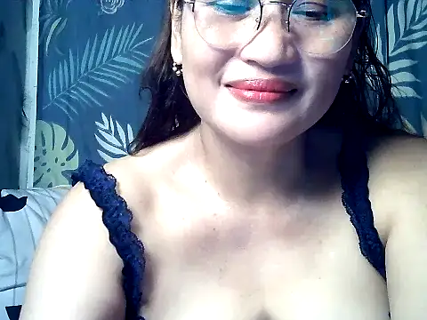 Snapshot of Amazing_Angel22 chatting on September 29, 6:13 pm Amazing Angel22 online show from September 29, 6:13 pm