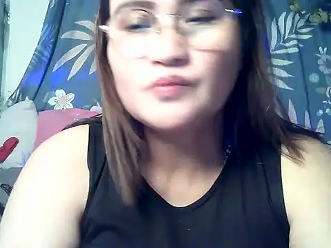 Amazing Angel22 online show from April 15, 12:32 pm