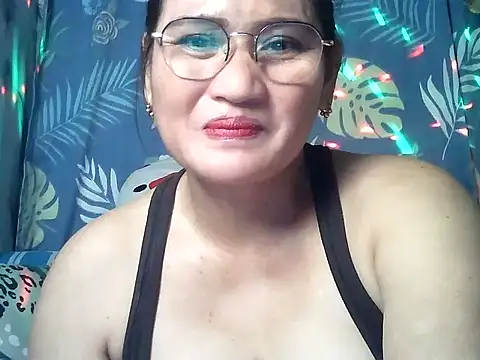 Snapshot of Amazing_Angel22 chatting on December 17, 5:18 pm Amazing Angel22 online show from December 17, 5:18 pm