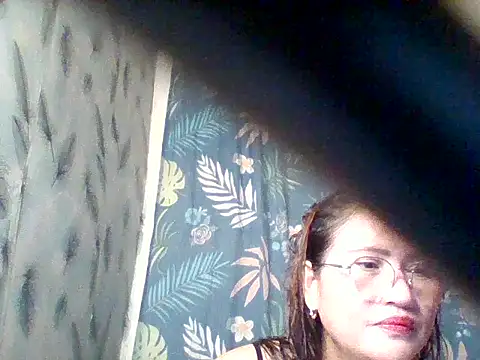 Snapshot of Amazing_Angel22 chatting on October 5, 5:47 pm Amazing Angel22 online show from October 5, 5:47 pm