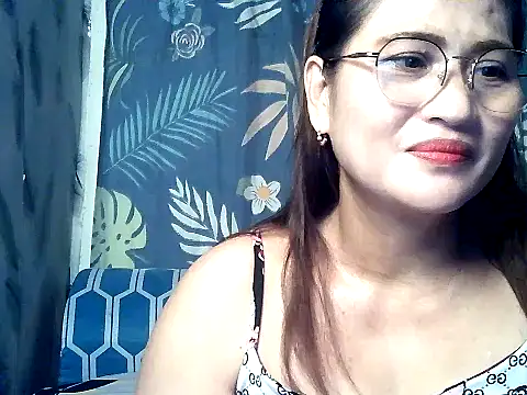 Snapshot of Amazing_Angel22 chatting on October 2, 9:29 pm Amazing Angel22 online show from October 2, 9:29 pm