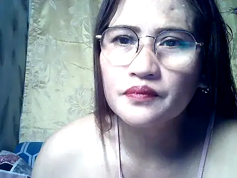 Snapshot of Amazing_Angel22 chatting on November 10, 5:40 pm Amazing Angel22 online show from November 10, 5:40 pm