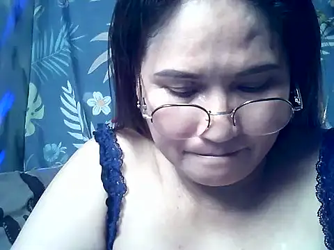 Snapshot of Amazing_Angel22 chatting on May 15, 12:47 pm Amazing Angel22 online show from May 15, 12:47 pm