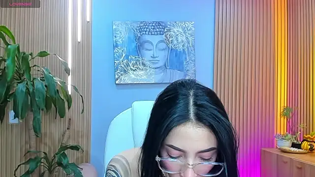 Snapshot of barbie_scoth_ chatting on May 3, 10:57 pm barbie scoth online show from May 3, 10:57 pm