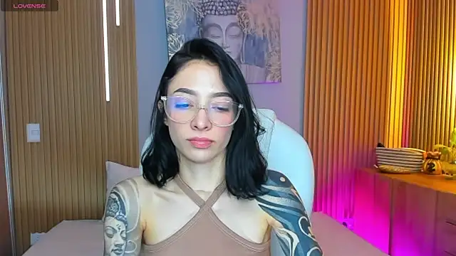 Snapshot of barbie_scoth_ chatting on June 21, 7:08 pm barbie scoth online show from June 21, 7:08 pm