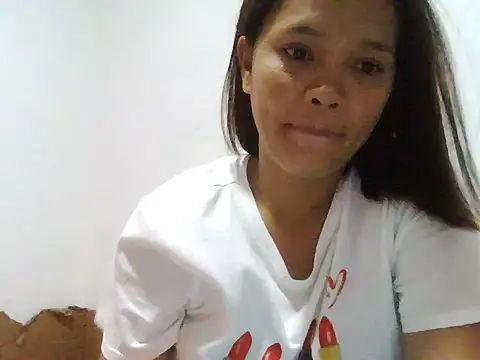 Snapshot of Silly_Girl21 chatting on July 19, 10:45 am Silly Girl21 online show from July 19, 10:45 am