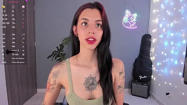 Snapshot of labrika_ chatting on October 4, 11:39 pm labrika online show from October 4, 11:39 pm