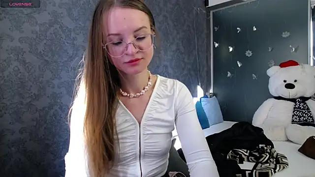 KateJonson online show from April 10, 6:42 am