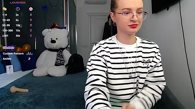 Snapshot of KateJonson chatting on March 12, 8:19 am KateJonson online show from March 12, 8:19 am