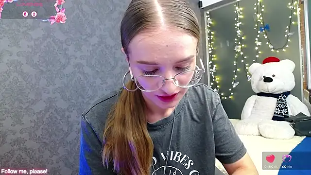 Snapshot of KateJonson chatting on September 16, 6:58 am KateJonson online show from September 16, 6:58 am