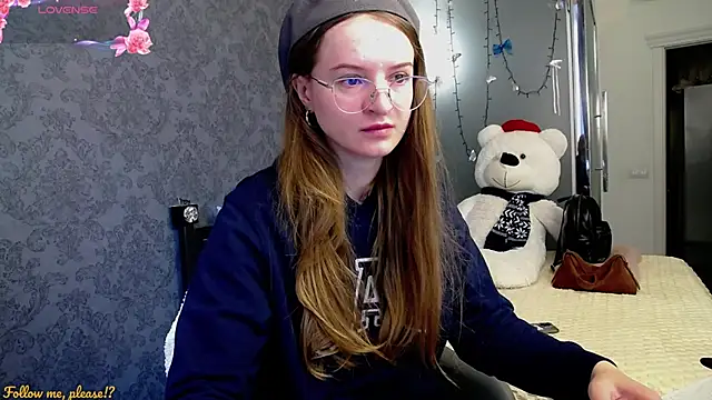 Snapshot of KateJonson chatting on October 21, 6:46 am KateJonson online show from October 21, 6:46 am