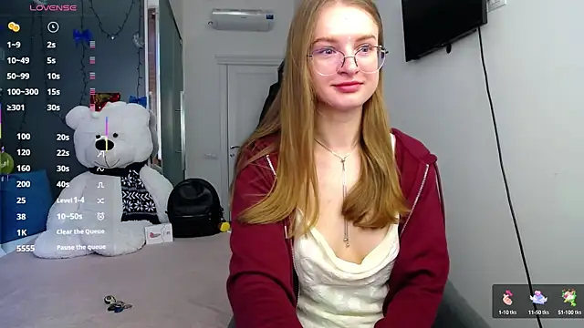 Snapshot of KateJonson chatting on March 6, 7:47 am KateJonson online show from March 6, 7:47 am