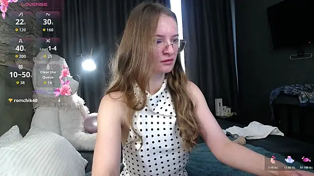 Snapshot of KateJonson chatting on July 20, 6:10 am KateJonson online show from July 20, 6:10 am