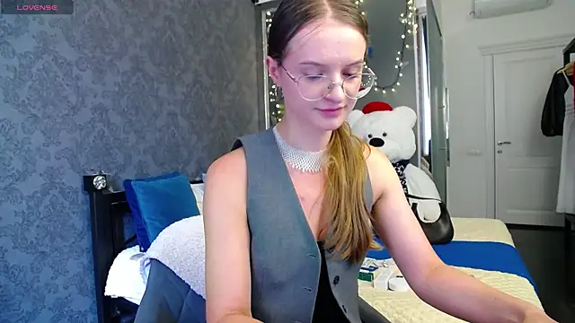 Snapshot of KateJonson chatting on September 10, 12:15 pm KateJonson online show from September 10, 12:15 pm