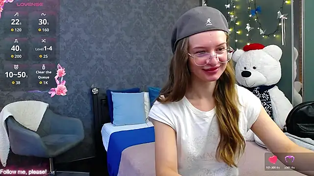 KateJonson online show from October 29, 7:40 am