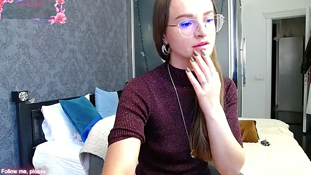 Snapshot of KateJonson chatting on September 19, 7:12 am KateJonson online show from September 19, 7:12 am