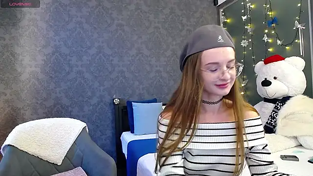 KateJonson online show from October 31, 12:24 pm