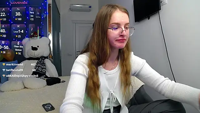 Snapshot of KateJonson chatting on February 13, 5:54 pm KateJonson online show from February 13, 5:54 pm