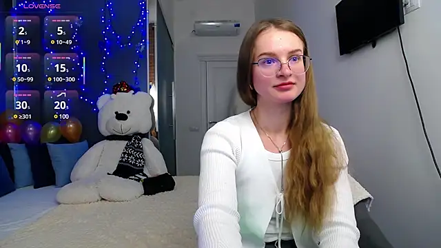 Snapshot of KateJonson chatting on February 13, 2:09 pm KateJonson online show from February 13, 2:09 pm