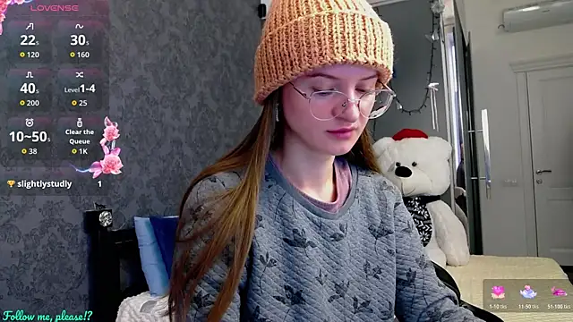 Snapshot of KateJonson chatting on October 17, 6:39 am KateJonson online show from October 17, 6:39 am