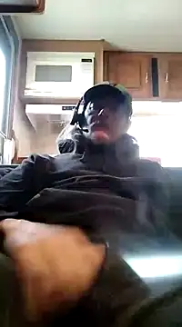 truckerlove69 online show from December 4, 4:32 pm