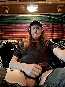 truckerlove69 online show from June 11, 4:15 pm