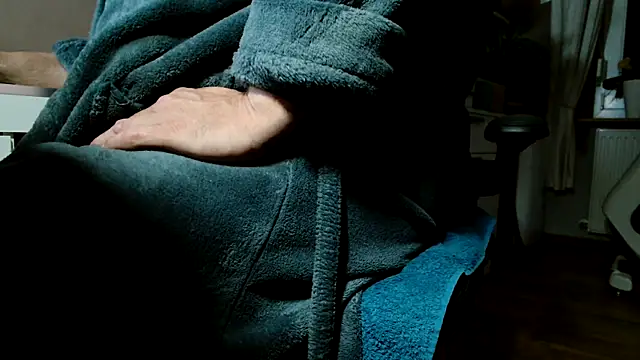 suedel65 online show from October 15, 3:49 am