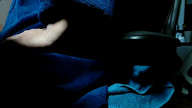 suedel65 online show from October 4, 2:57 am