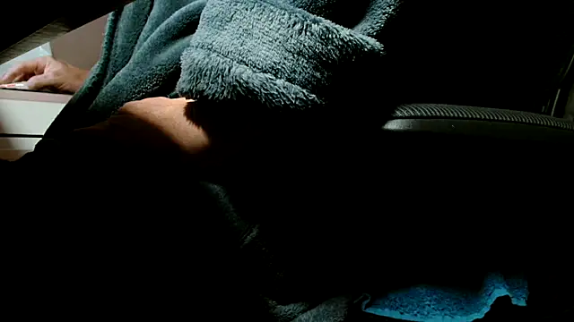 suedel65 online show from October 20, 3:52 am