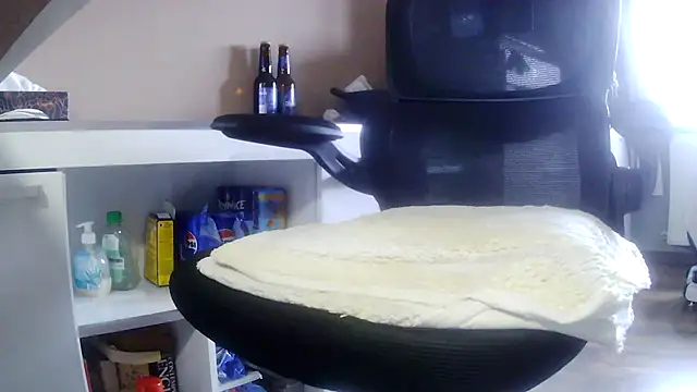 suedel65 online show from February 3, 10:09 am