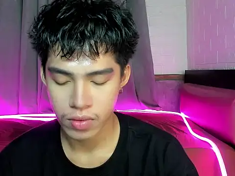 Snapshot of Lightjt04 chatting on October 6, 7:36 pm Lightjt04 online show from October 6, 7:36 pm