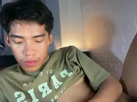 Lightjt04 online show from April 20, 5:25 pm