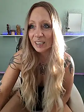 Snapshot of Jan_ina chatting on January 19, 2:17 pm Jan ina online show from January 19, 2:17 pm