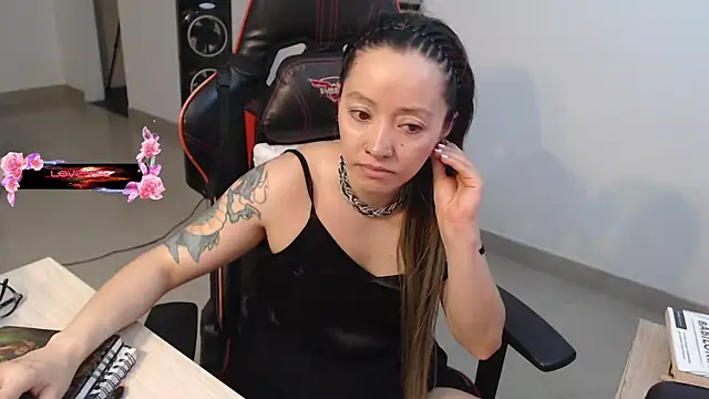 pink-2022 online show from May 28, 2:23 pm