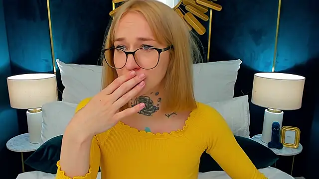 Snapshot of SarahLust chatting on May 14, 12:13 pm SarahLust online show from May 14, 12:13 pm