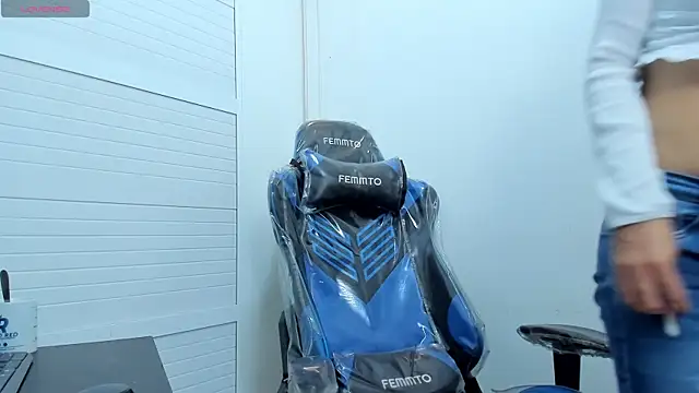 Cleopatra Trans online show from November 10, 7:30 pm