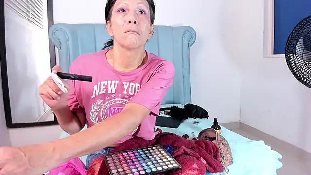 Cleopatra Trans online show from April 21, 2:01 pm