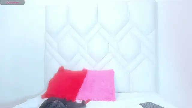 Cleopatra Trans online show from April 2, 7:42 pm