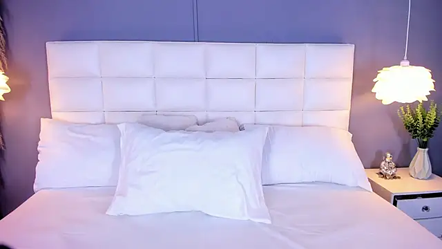  BunnyNaugthy online show from April 13, 5:06 pm