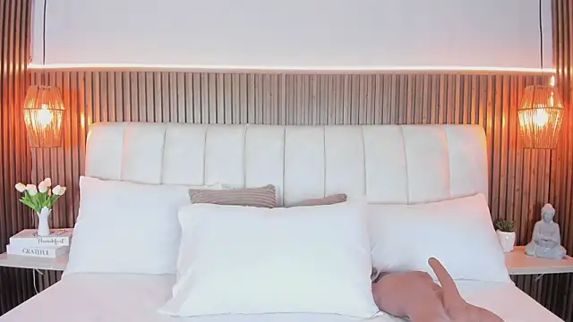  BunnyNaugthy online show from March 15, 12:45 pm