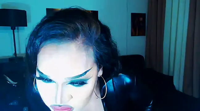 Snapshot of KatrinaSaints chatting on February 18, 8:03 pm KatrinaSaints online show from February 18, 8:03 pm