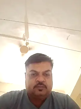 Snapshot of Desi_Londa_143 chatting on March 21, 1:13 am Desi Londa 143 online show from March 21, 1:13 am