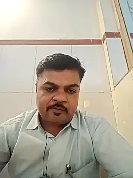 Snapshot of Desi_Londa_143 chatting on March 20, 8:31 am Desi Londa 143 online show from March 20, 8:31 am