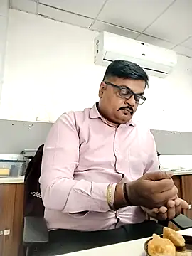 Desi Londa 143 online show from December 1, 7:53 am