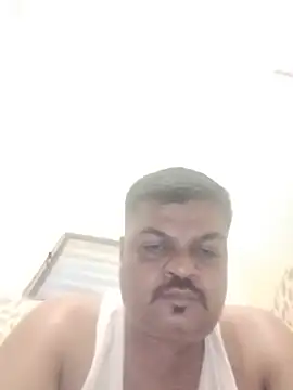 Snapshot of Desi_Londa_143 chatting on June 19, 12:16 am Desi Londa 143 online show from June 19, 12:16 am